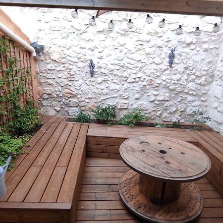 Maison De Village Avec Sa Charmante Petite Cour Interieure Fleury (Aude) Exterior foto